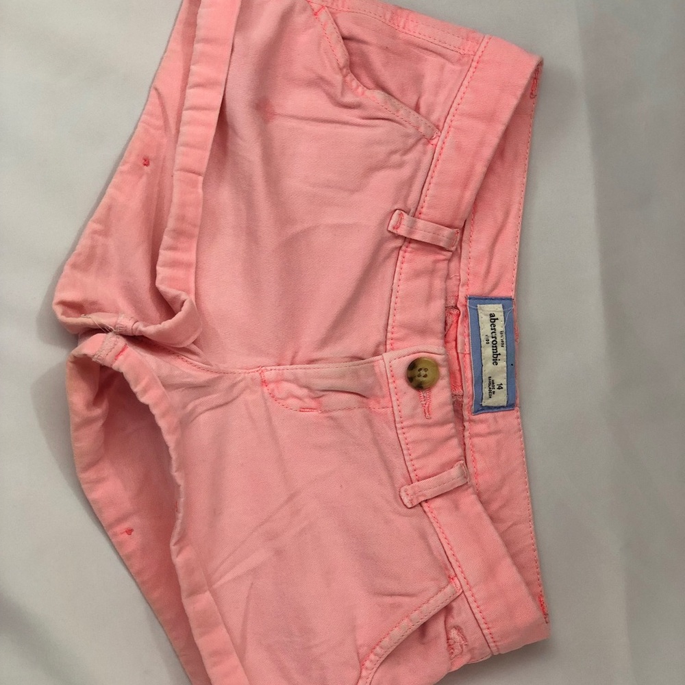 𝙰𝚋𝚎𝚛𝚌𝚛𝚘𝚖𝚋𝚒𝚎 𝙺𝚒𝚍𝚜 𝚜𝚑𝚘𝚛𝚝𝚜